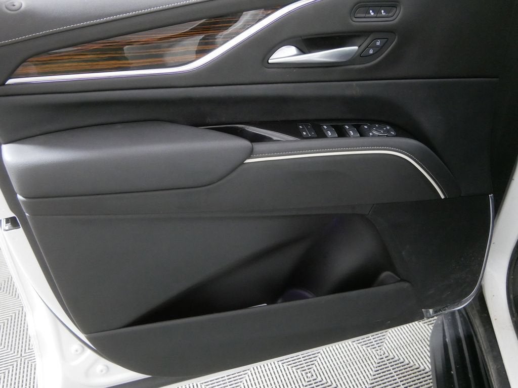 2024 Cadillac Escalade ESV Luxury