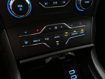 2020 Ford Edge SE