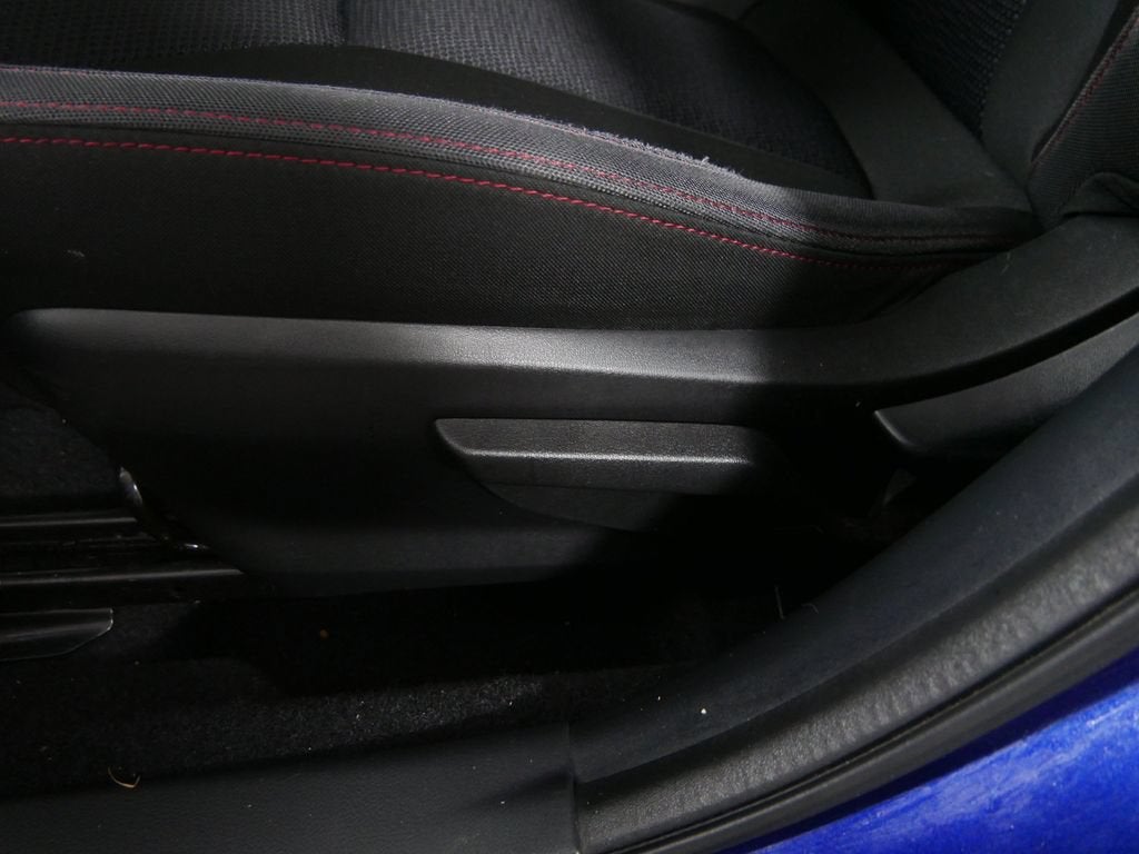 2017 Subaru Impreza 2.0i Sport