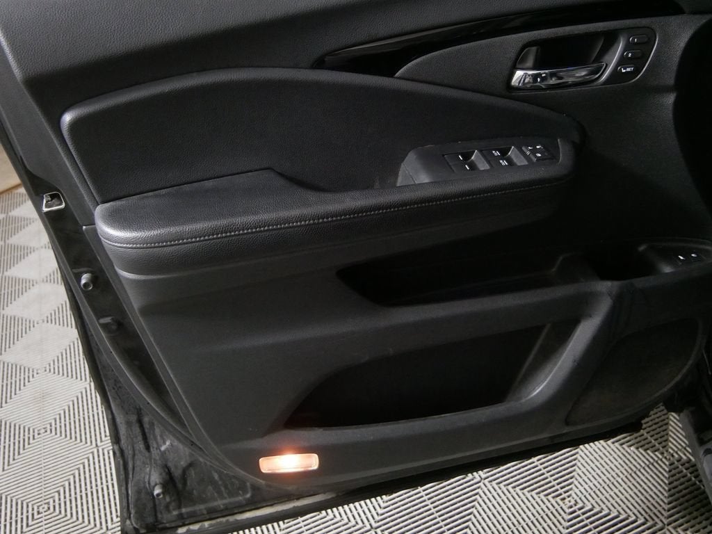 2020 Honda Pilot AWD Elite