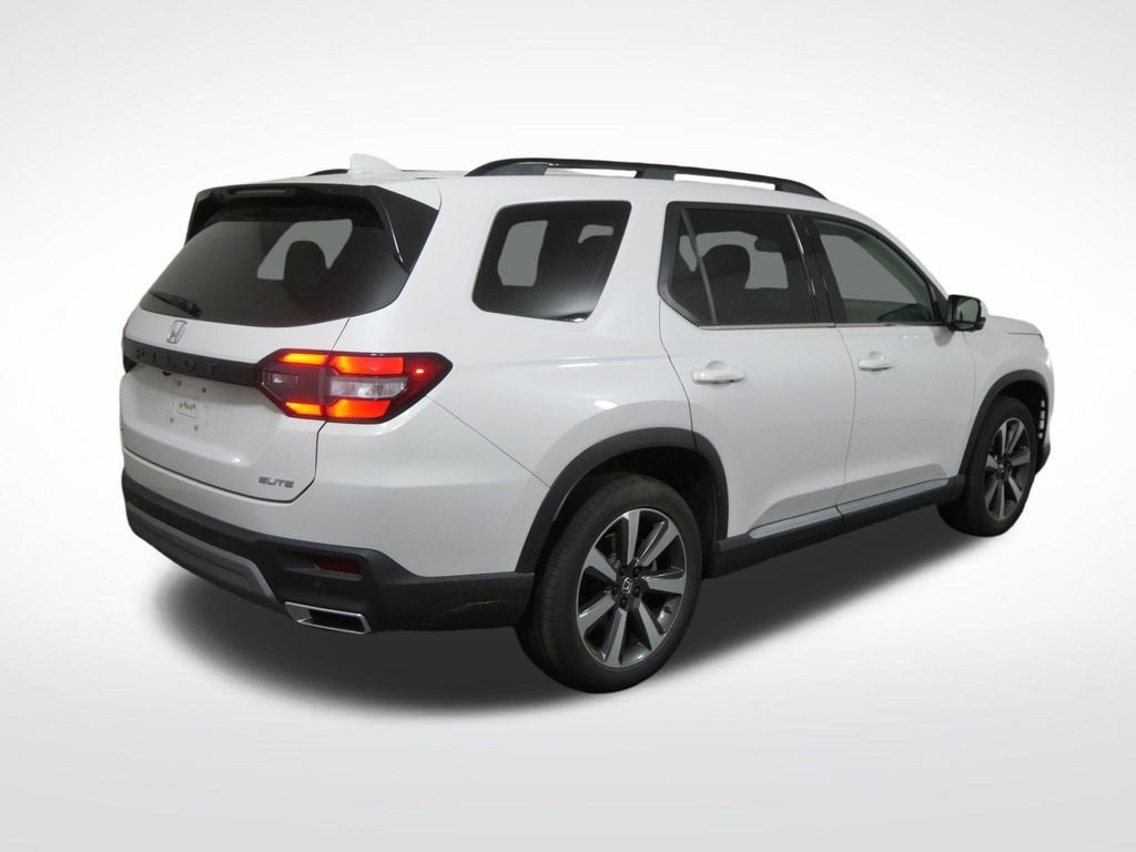 2023 Honda Pilot AWD Elite
