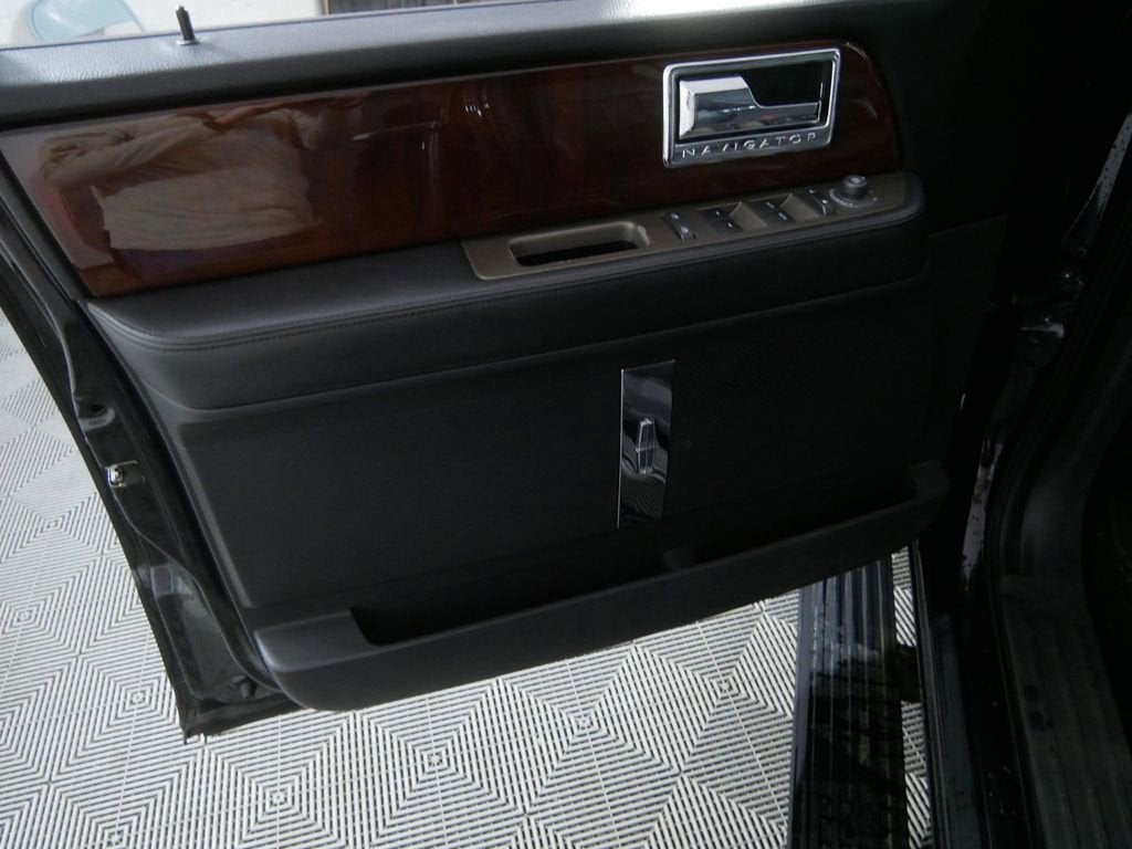 2011 Lincoln Navigator NA