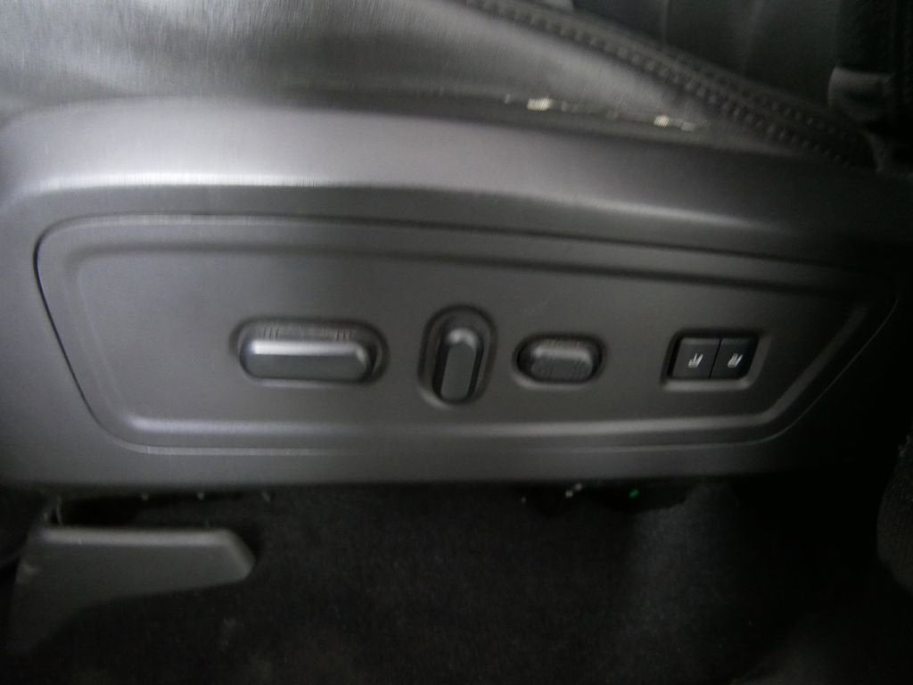 2011 Lincoln Navigator NA