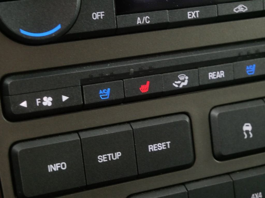 2011 Lincoln Navigator NA