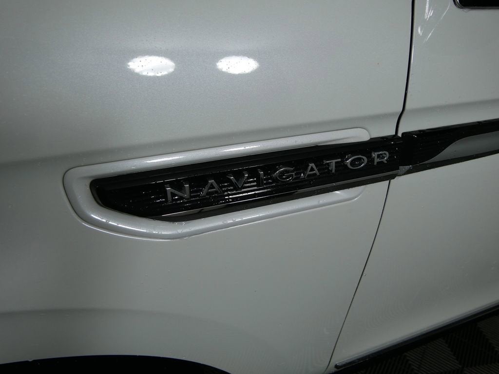 2024 Lincoln Navigator Black Label L