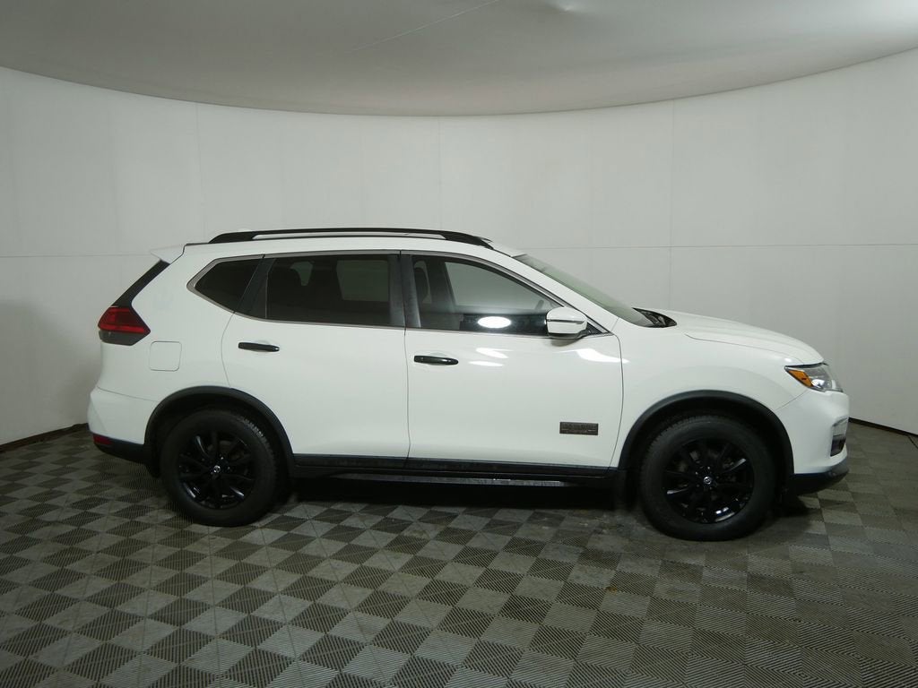 Used 2017 Nissan Rogue SV with VIN 5N1AT2MV7HC762325 for sale in Golden Valley, Minnesota