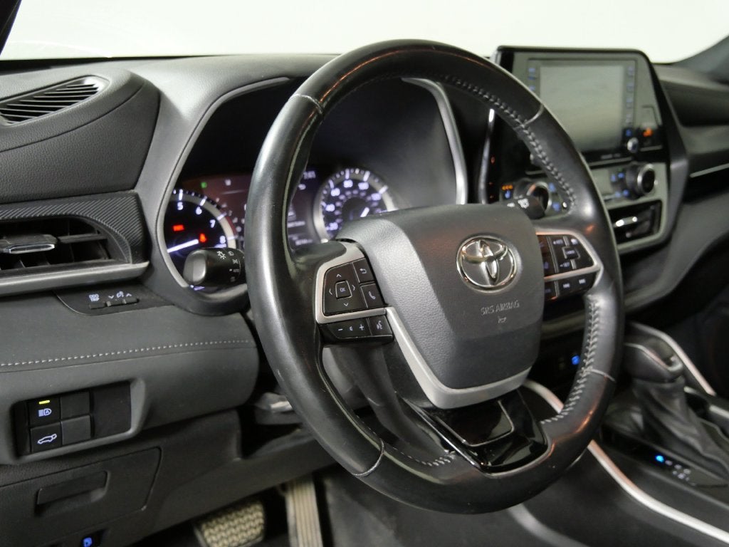 2022 Toyota Highlander XSE