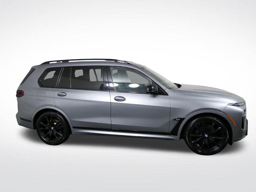 2024 BMW X7 M60i