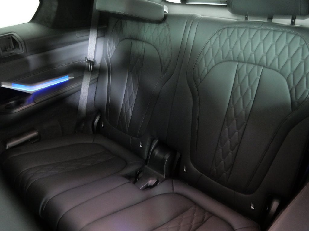2024 BMW X7 M60i