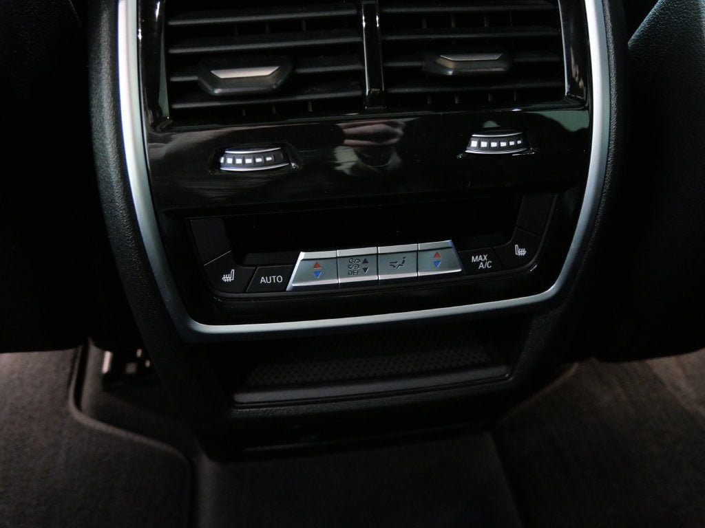 2024 BMW X7 M60i