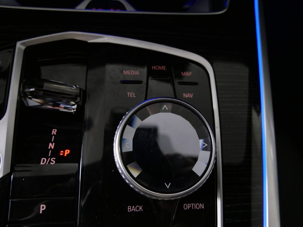 2024 BMW X7 M60i