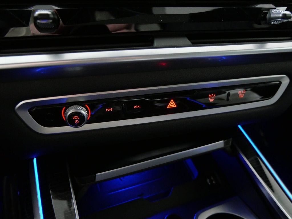 2024 BMW X7 M60i