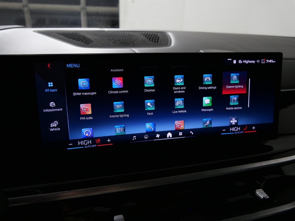 2024 BMW X7 M60i
