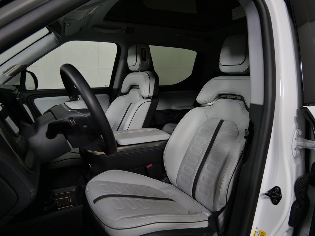 2025 RIVIAN R1T Adventure