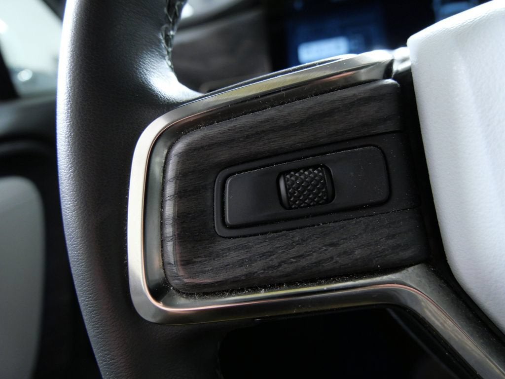 2025 RIVIAN R1T Adventure