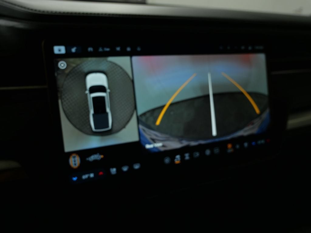 2025 RIVIAN R1T Adventure