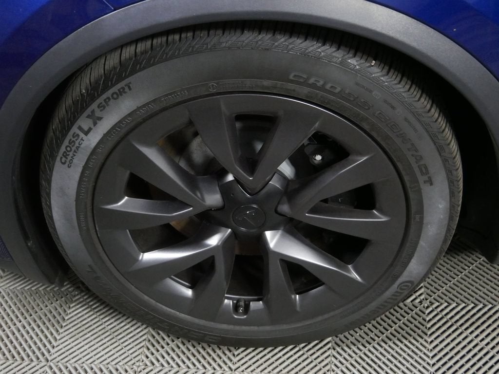 2023 Tesla Model X Standard Range