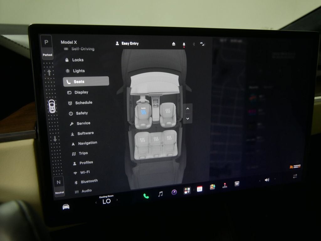 2023 Tesla Model X Standard Range