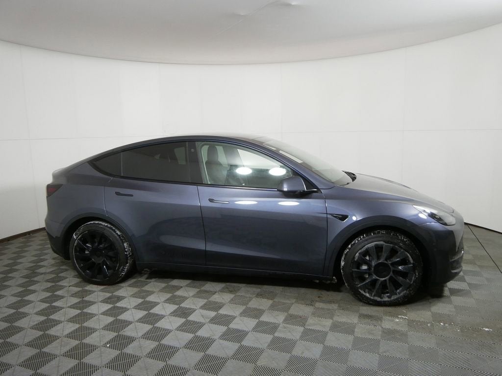 Used 2022 Tesla Model Y Long Range with VIN 7SAYGAEE0NF544390 for sale in Golden Valley, Minnesota