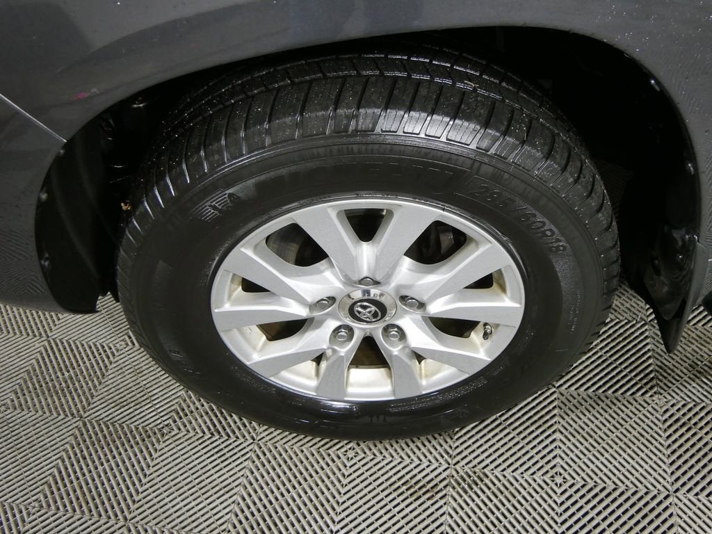 2019 Toyota Land Cruiser V8