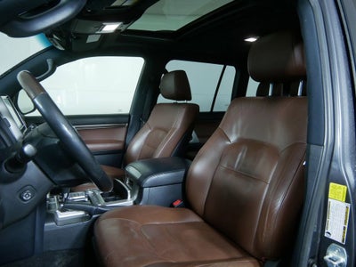 2019 Toyota Land Cruiser V8