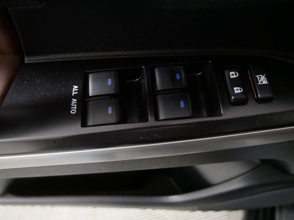 2019 Toyota Land Cruiser V8