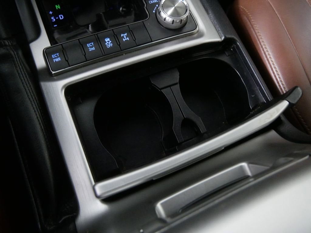 2019 Toyota Land Cruiser V8