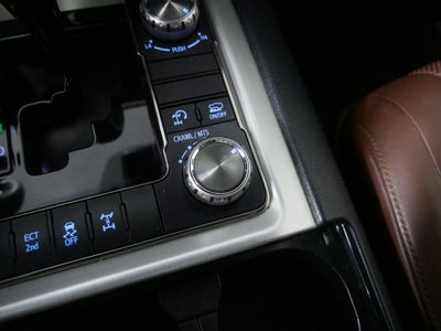 2019 Toyota Land Cruiser V8