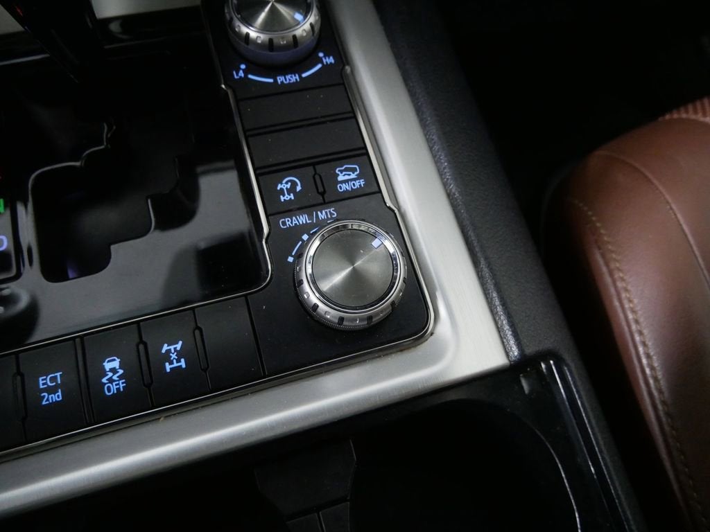 2019 Toyota Land Cruiser V8