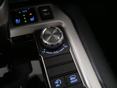 2019 Toyota Land Cruiser V8