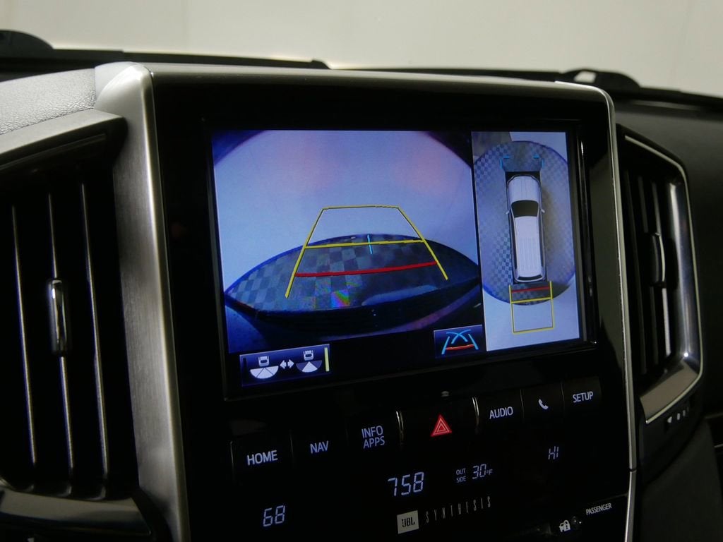 2019 Toyota Land Cruiser V8