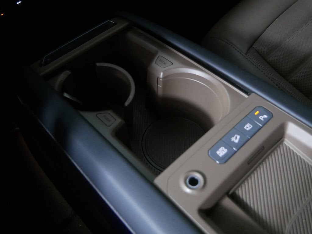 2024 Kia EV9 Land