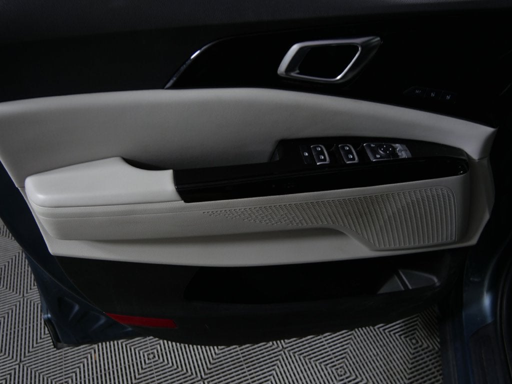 2023 Kia Carnival MPV SX