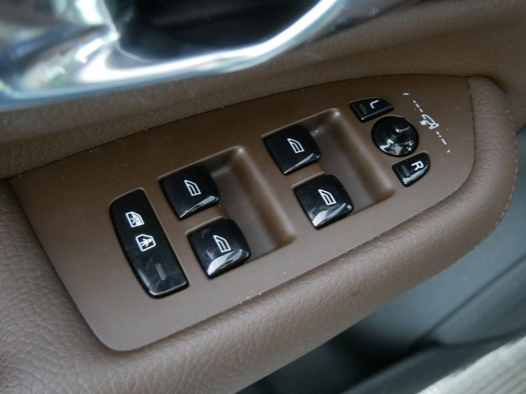 2021 Volvo XC90 T6 Momentum 7 Passenger