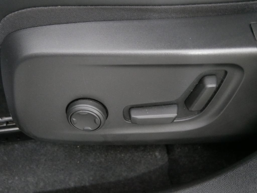 2023 Volvo XC40 Recharge Pure Electric Twin Ultimate