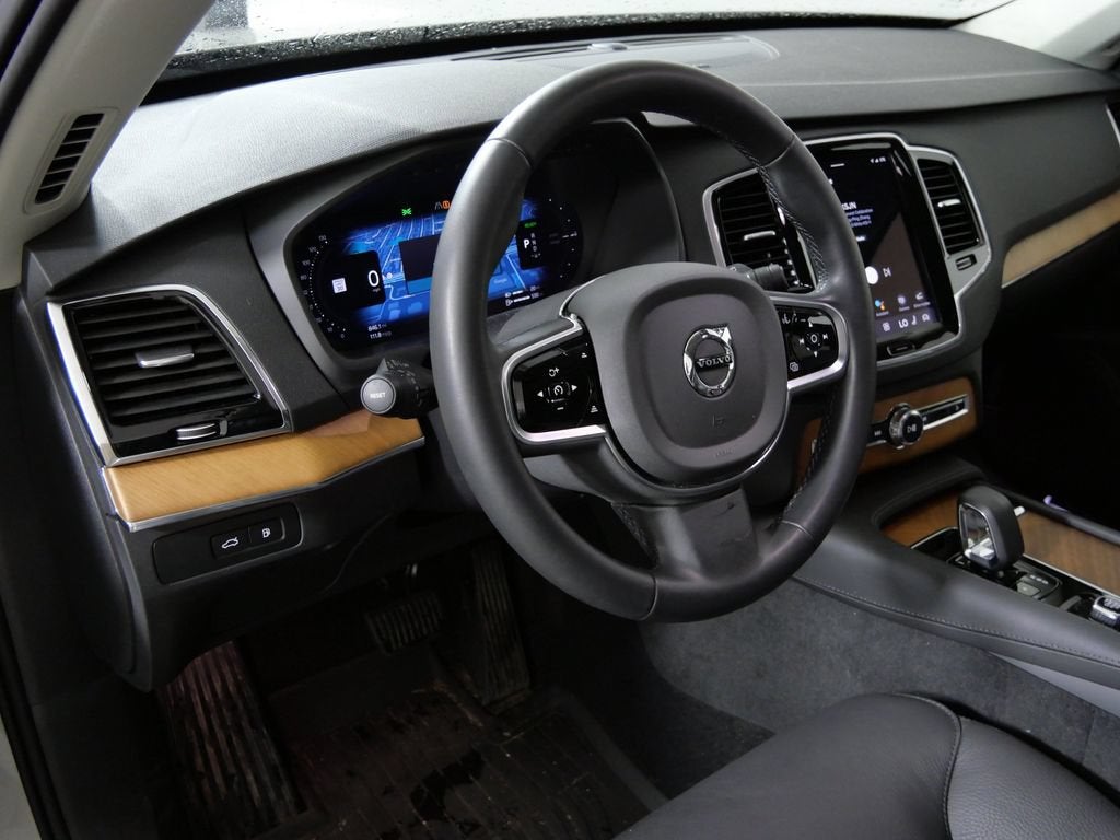 2024 Volvo XC90 Recharge Plug-In Hybrid T8 Plus Bright Theme 7-Seater