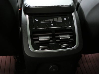 2024 Volvo XC90 Recharge Plug-In Hybrid T8 Plus Bright Theme 7-Seater