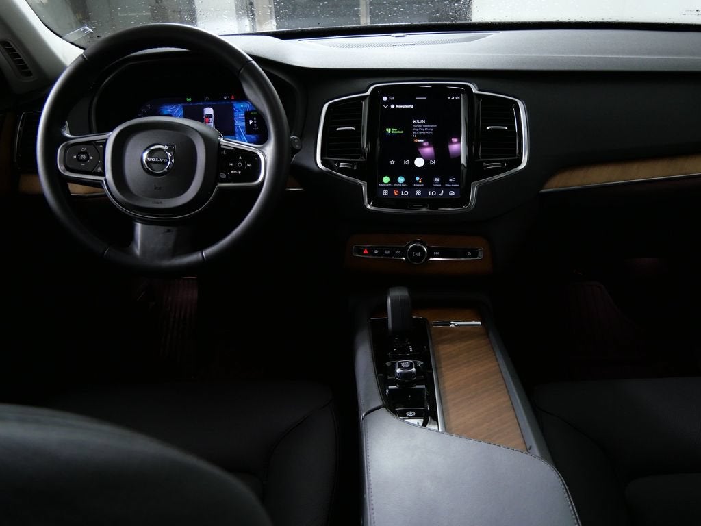 2024 Volvo XC90 Recharge Plug-In Hybrid T8 Plus Bright Theme 7-Seater