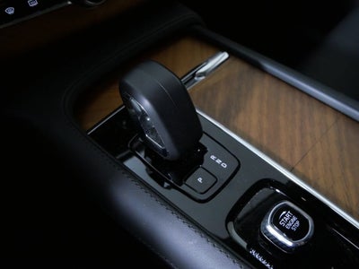 2024 Volvo XC90 Recharge Plug-In Hybrid T8 Plus Bright Theme 7-Seater