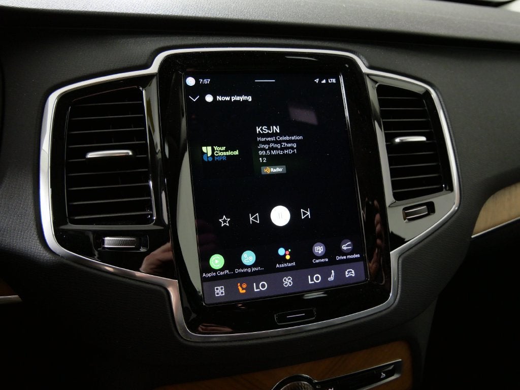 2024 Volvo XC90 Recharge Plug-In Hybrid T8 Plus Bright Theme 7-Seater