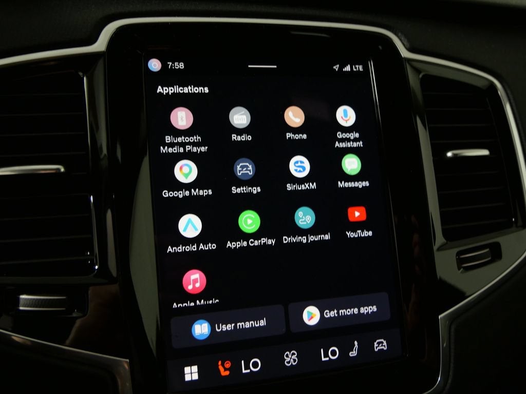 2024 Volvo XC90 Recharge Plug-In Hybrid T8 Plus Bright Theme 7-Seater