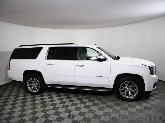 Used 2015 GMC Yukon XL SLE with VIN 1GKS2GKC2FR205542 for sale in Golden Valley, Minnesota