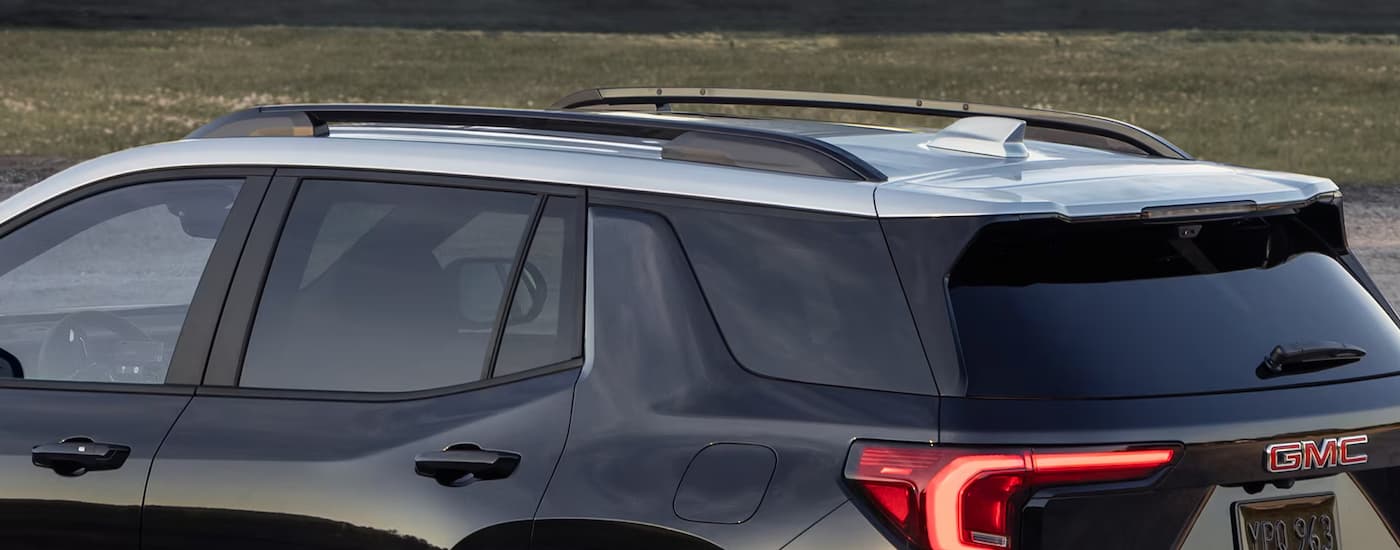 The roof and rails on a black 2025 GMC Terrain Elevation.